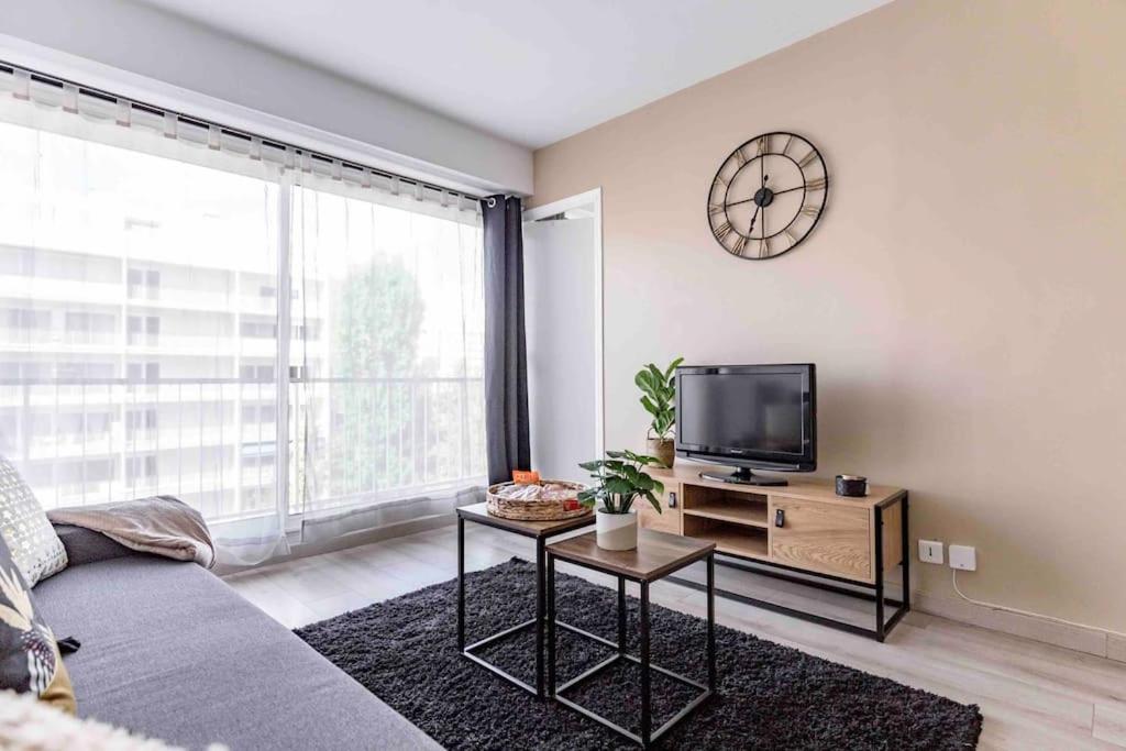 Appartement Avec Parking Et Terrasse Metro 7 Et Paris ヴィルジュイフ エクステリア 写真
